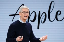 CEO Apple thuộc top 5 người đồng tính giàu nhất thế giới