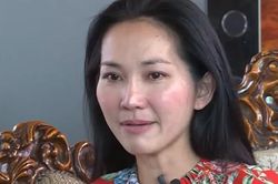 Diễn viên Kim Hiền không thể về Việt Nam chịu tang mẹ