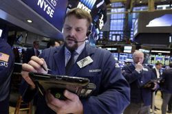 Chứng khoán Mỹ thăng hoa, Nasdaq Composite lại lập kỷ lục mới