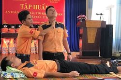 Tăng cường kiến thức tìm kiếm cứu nạn cho ngư dân