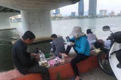 Mưu sinh mùa nắng lửa