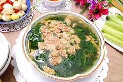 Trời nắng nóng mẹ đảm cứ nấu món canh thanh mát này, cả nhà ăn hết veo vẫn thòm thèm