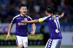 Trực tiếp Bình Dương 0-2 Hà Nội FC: Quang Hải đổ máu, phải quấn băng kín trán