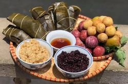 Tết Đoan Ngọ mùng 5/5 Âm lịch: Sự tích và tục lệ người Việt