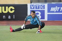 Tấn Trường 'đáp trả' B.Bình Dương