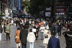 IMF tung dự báo mới, Covid-19 'nương tay' với các nền kinh tế châu Á