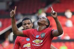 Martial giúp MU 'phá dớp', lần đầu có hat-trick sau 7 năm