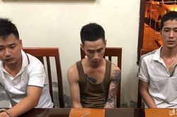 Bị tóm khi mang súng đạn từ Hà Nội vào Nghệ An