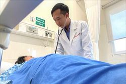 Cụ bà có tim nằm bên phải suýt tử vong vì nhịp tim 'siêu chậm'