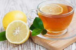 'Giờ vàng' uống một cốc nước chanh mật ong để lọc sạch chất độc, da dẻ hồng hào căng mịn
