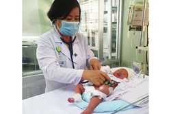 Cấp cứu thành công sản phụ đẻ rơi tại nhà