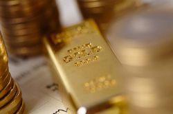 Giá vàng ngày 25/6 quay đầu giảm sau khi vừa tiến gần mức 1.800 USD/ounce