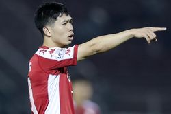 Công Phượng vs Huy Toàn - lời giải cho bài toán tấn công của HLV Park