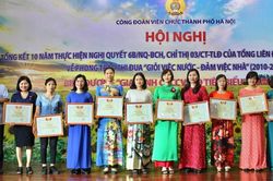 Biểu dương nữ cán bộ, công chức, viên chức thành phố Hà Nội 'Giỏi việc nước, đảm việc nhà'