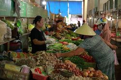 Hướng đi mới cho mô hình chợ truyền thống