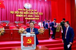 Bí thư huyện miền núi Ba Chẽ được bầu trực tiếp tại Đại hội với tỷ lệ tín nhiệm 100%