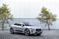 Jaguar I-Pace 2020 ra mắt, bản nâng cấp nhẹ từ 1,94 tỷ đồng