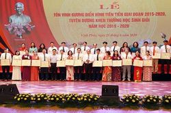 Tôn vinh điển hình tiên tiến ngành giáo dục Vĩnh Phúc giai đoạn 2015-2020
