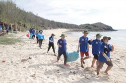 Mùa hè xanh nghĩa tình trên đảo Phú Quý