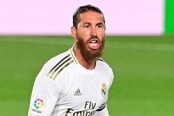 Ramos 'xỏ xiên' Pique sau lời tố trọng tài thiên vị Real Madrid