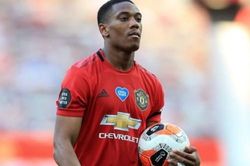 Martial và nhược điểm của một sát thủ hiếm khi cười