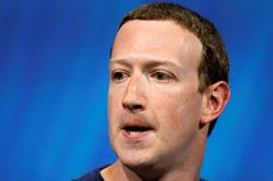Coca-Cola, Unilever tẩy chay Facebook, Mark Zuckerberg mất 7,2 tỷ USD