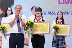 Quán quân UPU 49 'mơ' về thế giới không rác thải nhựa