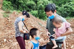 Trốn cách ly, 4 người trong cùng một gia đình bơi qua sông từ Trung Quốc về Việt Nam