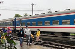 Chạy lại hằng ngày các chuyến tàu từ Hà Nội đi Quảng Bình, Lào Cai