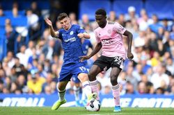 Leicester vs Chelsea: Bay cao cùng Frank Lampard