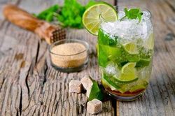 Nước chanh tốt cho sức khỏe nhưng uống nước chanh kiểu này dễ 'nhập viện' trong tích tắc