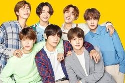 Những hành động khiến phụ nữ tan chảy của BTS