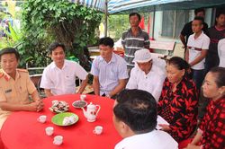 Vợ chồng, con gái cùng tử vong do tai nạn giao thông