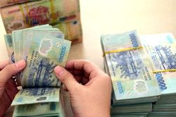 Lãi suất ngân hàng: Giảm trên cả 2 thị trường
