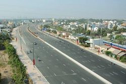 Phát triển hạ tầng giao thông để bứt phá