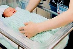 Bé sơ sinh bị bỏ rơi ở hố ga đã tử vong