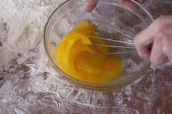 Đánh trứng mà cho thêm thứ này, món trứng rán 2 quả sẽ nhiều như 4 quả