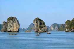 Một nghìn lẻ một lý do bạn nên đến Hạ Long