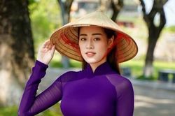 Hoa hậu Khánh Vân hóa 'nàng thơ' xứ Huế