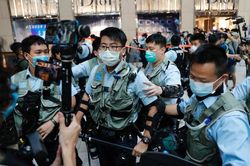 Anh, EU quan ngại khi Trung Quốc thông qua luật an ninh cho Hong Kong