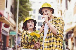Sau tin đồn 'rạn nứt', chú rể Pakistan bất ngờ đăng dòng trạng thái ngọt ngào cho 'cô dâu 65 tuổi'