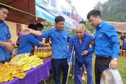Chiêm Hóa đồng loạt ra quân tình nguyện hè năm 2020