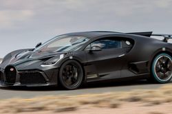 Siêu xe Bugatti Divo gần 6 triệu USD xuất hiện tại trường đua Nurburgring