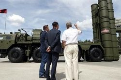 Mỹ tính mua tên lửa S-400 của Nga từ tay Thổ Nhĩ Kỳ