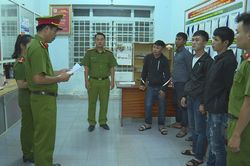 Hỗn chiến bằng dao rựa, bom xăng tại Đắk Lắk: Khởi tố, bắt tạm giam 12 đối tượng