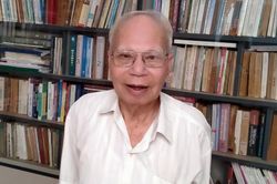 Đoàn Minh Tuấn - Cúi rạp làm bàn viết, tôn cao chữ nghĩa