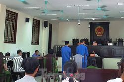 Mua ma túy dễ như mua rau, 'tổ đội' bay lắc lĩnh hơn 30 năm tù
