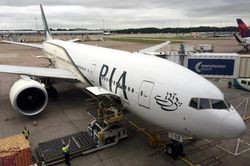 EU tạm cấm cửa hàng không Pakistan vì bê bối bằng giả