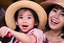 Bé Lavie - con gái Mai Phương đã về ở cùng với bố mẹ Phùng Ngọc Huy