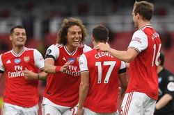 Arsenal 4-0 Norwich: Aubameyang lập cú đúp, Pháo thủ vẫn mơ dự cúp châu Âu